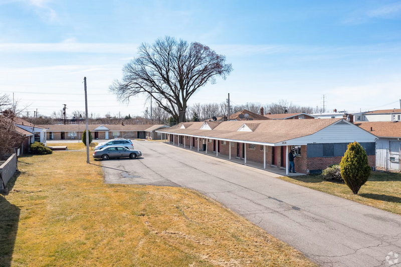 Del Rio Motel - Real Estate Photo (newer photo)